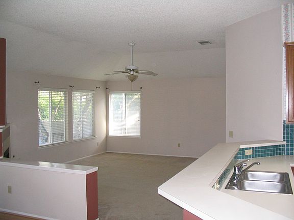2nd Living Room