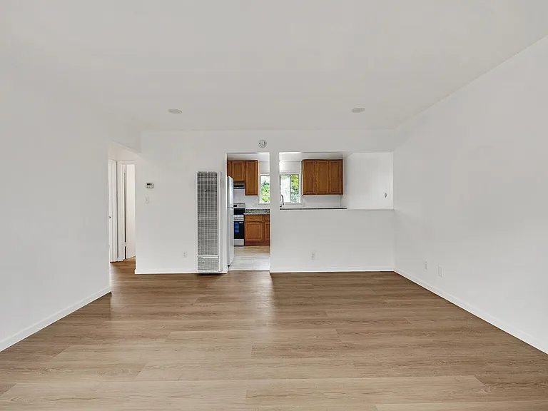 1364 C St #3 — Photo 13