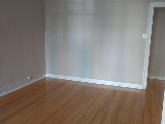 4th image of 1365 W Estes Ave APT 3n
