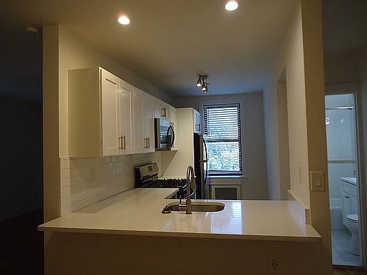4th image of 75-05 113th St #3J