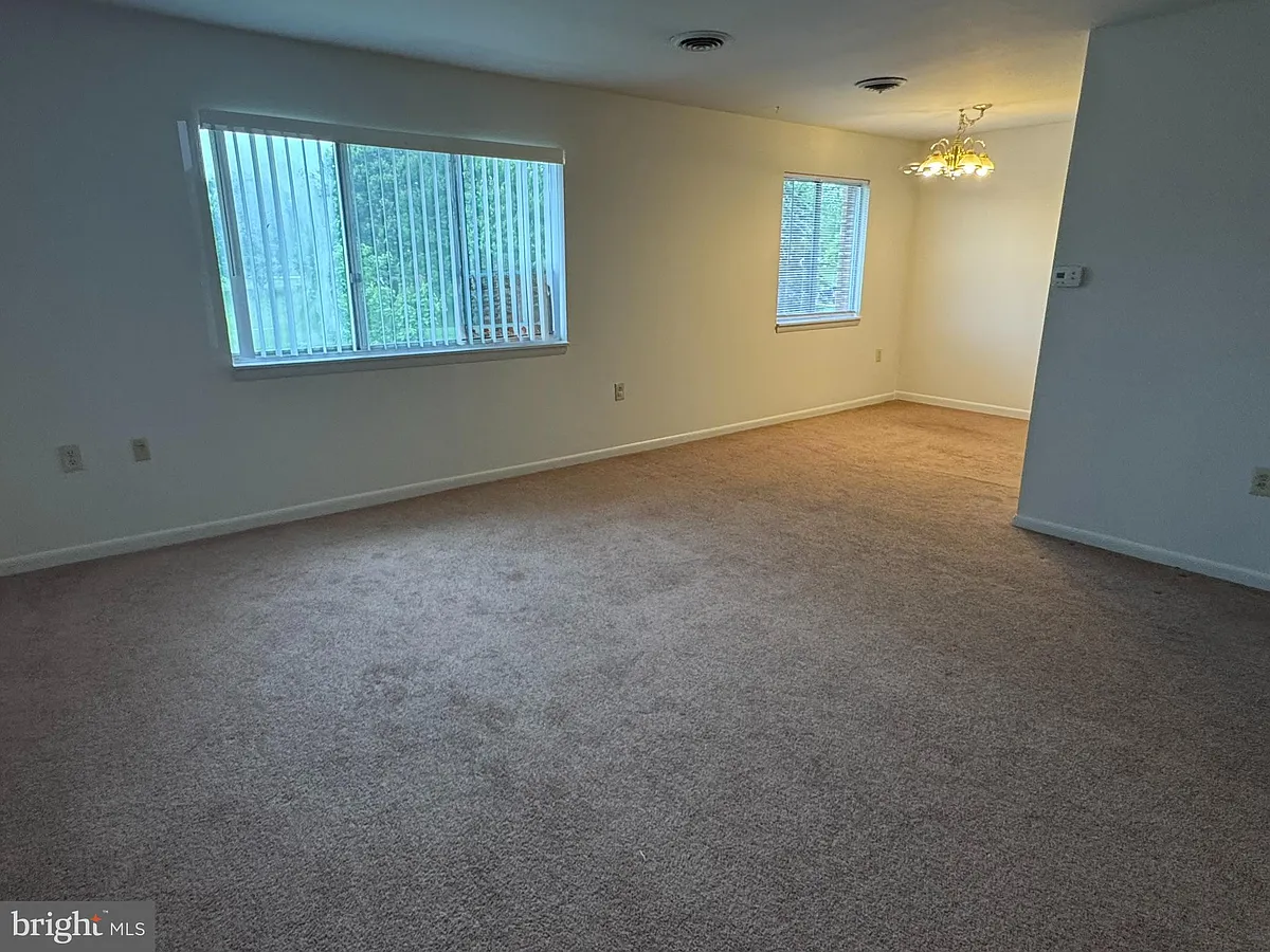 Building Photo - 3876 Shadywood Dr #12