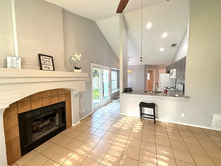 6318 Les Harrison Dr — Photo 4