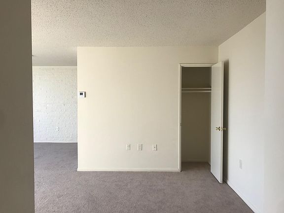 Entrance/Living Room