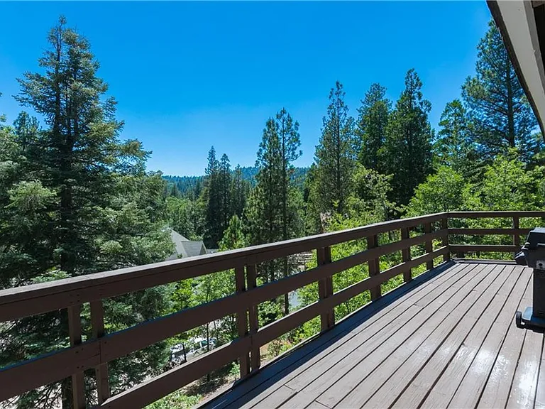 676 Grass Valley Rd — Photo 1