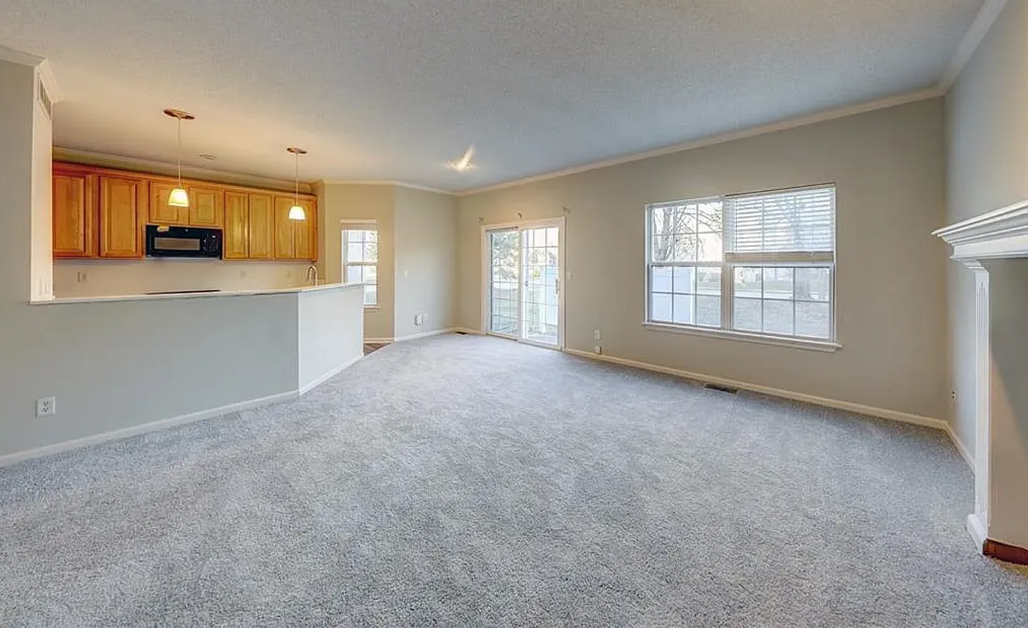 3 bed, 2.5 bath, 1673 sqft, $2,500 — Photo 3