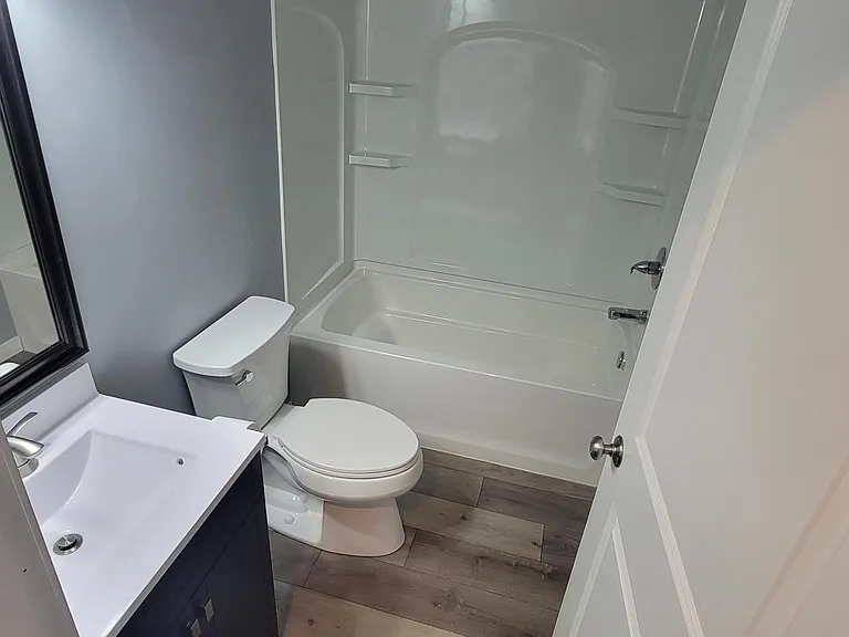 905 State St #3 — Photo 6