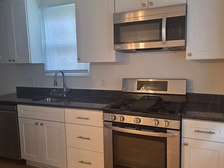 1554 Clayton Rd — Photo 7