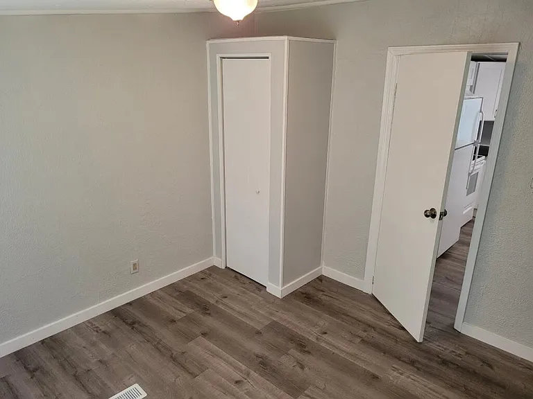 2707 Walker Rd — Photo 13