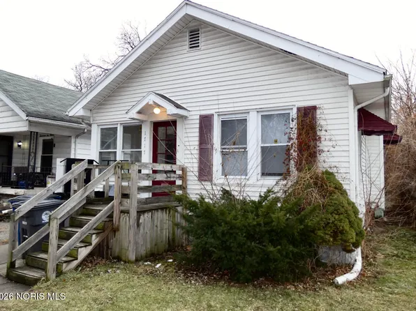 1717 Fairfax Rd, Toledo, OH 43613