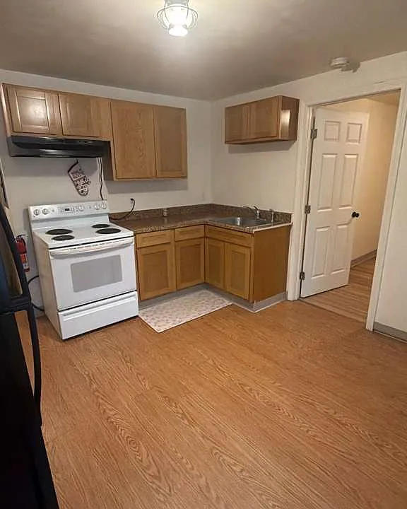 126 Earle St #1RF
