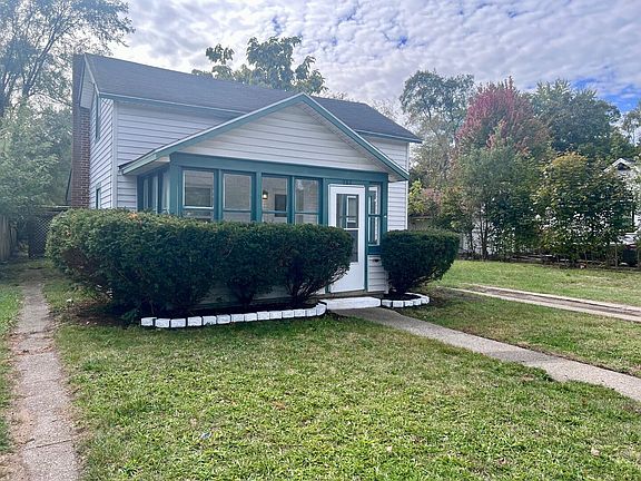 3rd image of 987 E Dale Ave