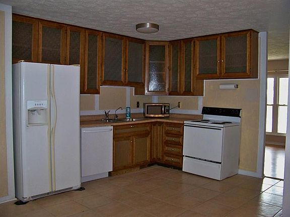 3rd image of 2048 Wimbledon St
