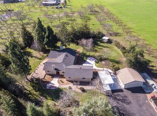 421 Arroyo Seco Dr, Hollister, CA 95023