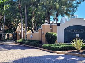 19555 E Country Club Dr