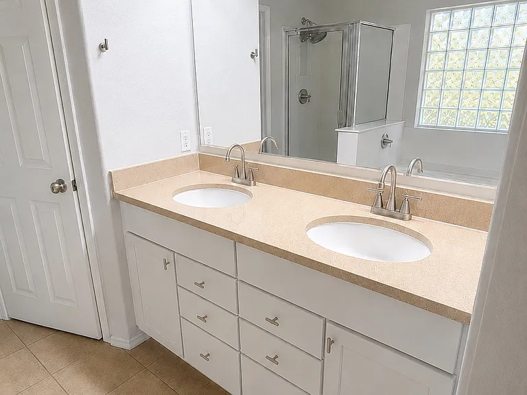 1072 S Cheshire Ln — Photo 9