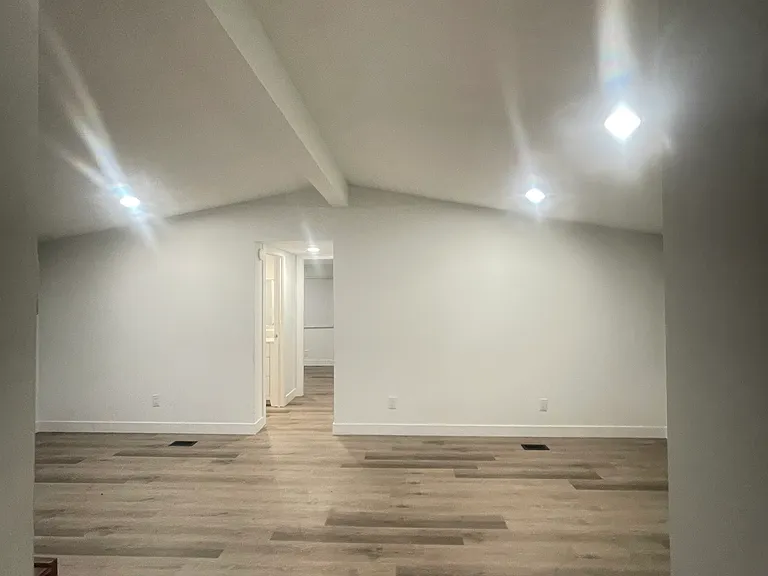 6880 Rea Ave — Photo 15