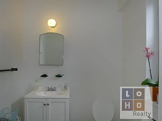 Rented by LoHo Realty | media 20