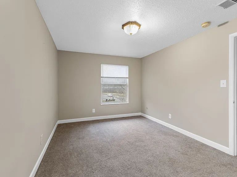 Balsam Avenue Apartments - The Villages — Photo 44