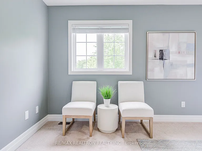 48 Robert Wilson Cres — Photo 37