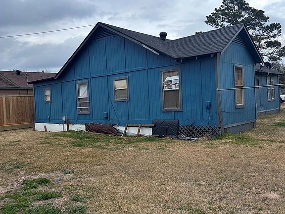 4th image of 1337 3rd St