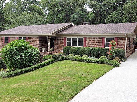 4th image of 3804 Crestwood Dr NW
