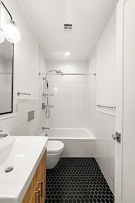 Bathroom, photo 2