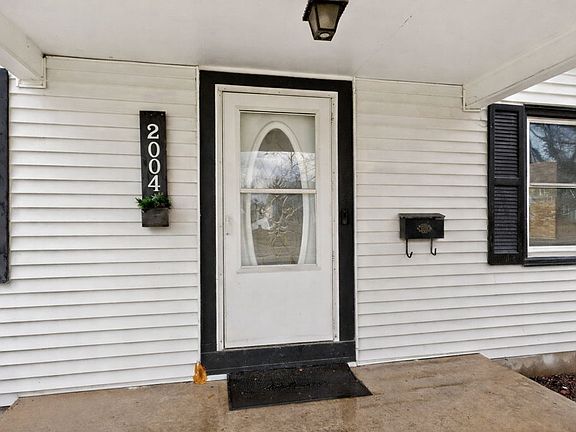 3rd image of 2004 Shroyer Rd