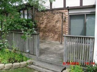 35 Carol Ct, Crete, IL 60417