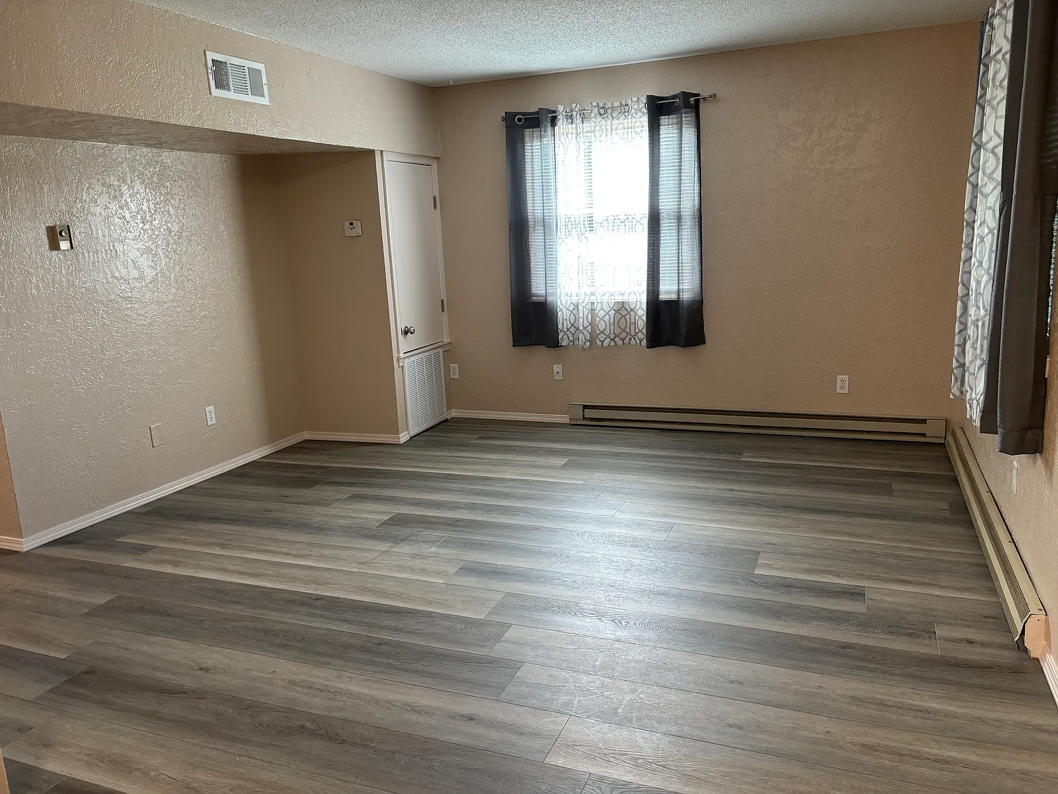2 bed, 900 sqft, $795 — Photo 3