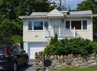 14 Bridge Ln, Yorktown Heights, NY 10598