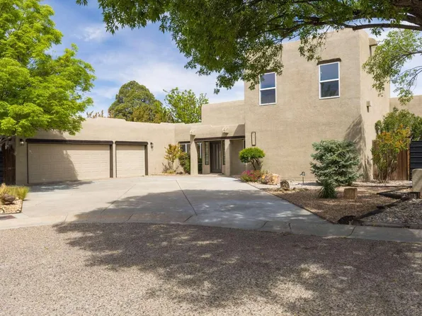 6425 Guadalupe Pl NW, Los Ranchos De Albuquerque, NM 87107