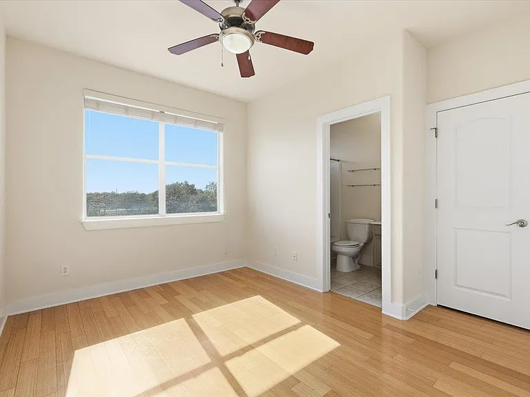 13420 Lyndhurst St #807 — Photo 13