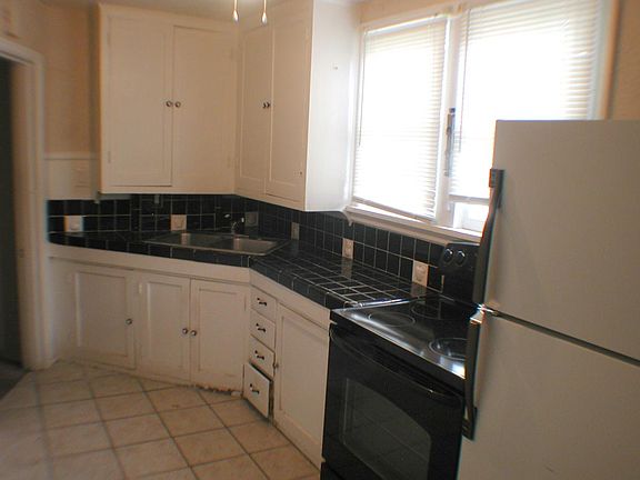 3 Kitchen View 2_09162013