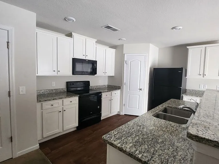 3425 Ellingford Rd #1 — Photo 4