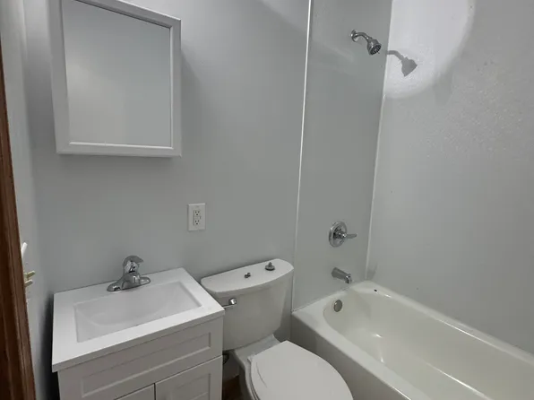 724 Walnut St #4, Erie, PA 16502