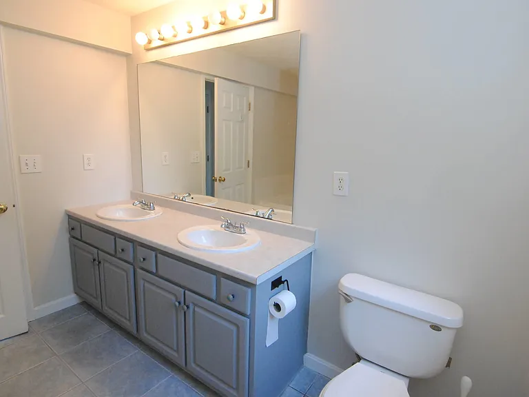 68 Georgetown Dr — Photo 13