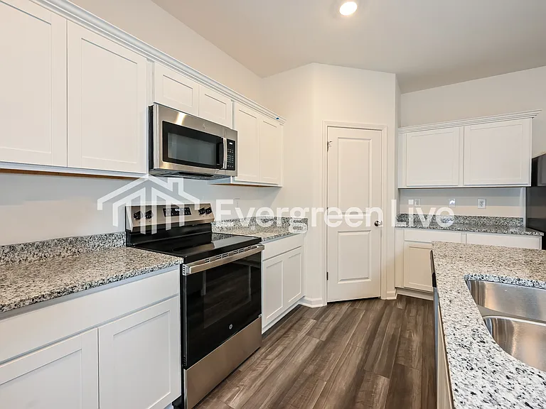 174 Galilee Ln — Photo 4