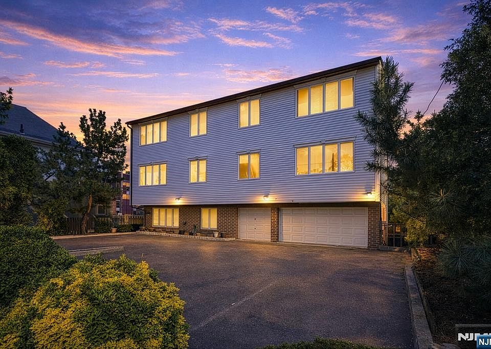 1st image of 61 Eastern Way APT 3