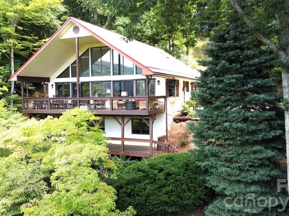 509 Deer Creek Trl, Maggie Valley, NC 28751
