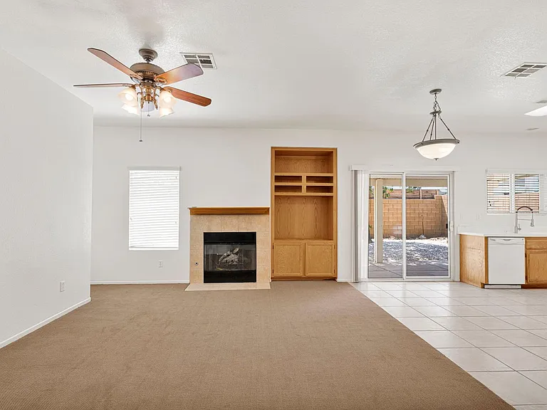 13085 Camden Ln — Photo 8