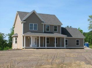 35 Pine St, Hooksett, NH 03106