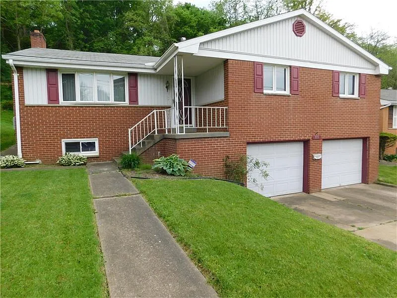 355 Laurie Dr photo 1