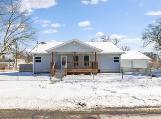 401 Larchmere Rd, Kingsford Heights, IN 46346