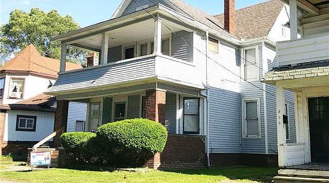 2nd image of 902 Delence St #2