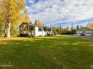 106 Candlelight Dr, Kenai, AK 99611