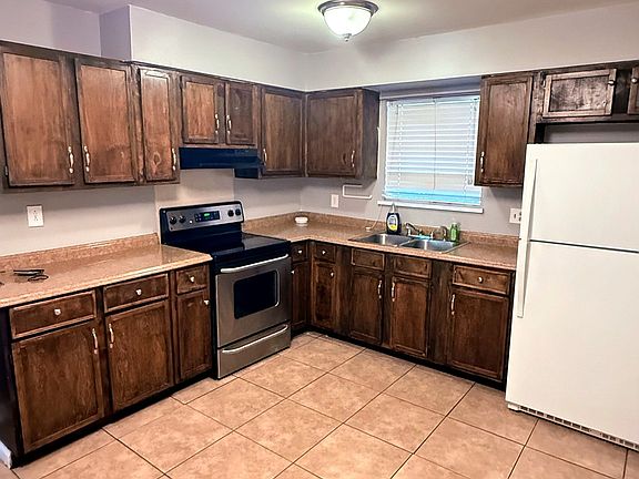 2nd image of 209 Brenda Dr