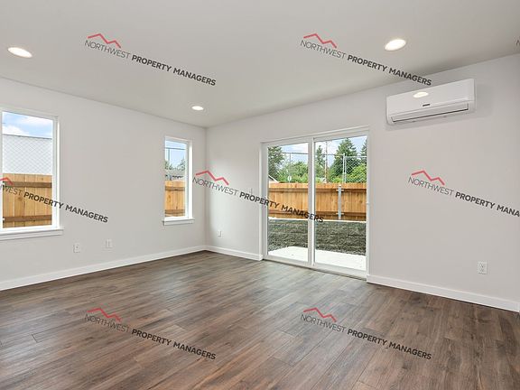 4th image of 208 E Stella St #14