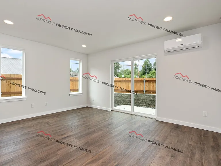 208 E Stella St #805-813 — Photo 5