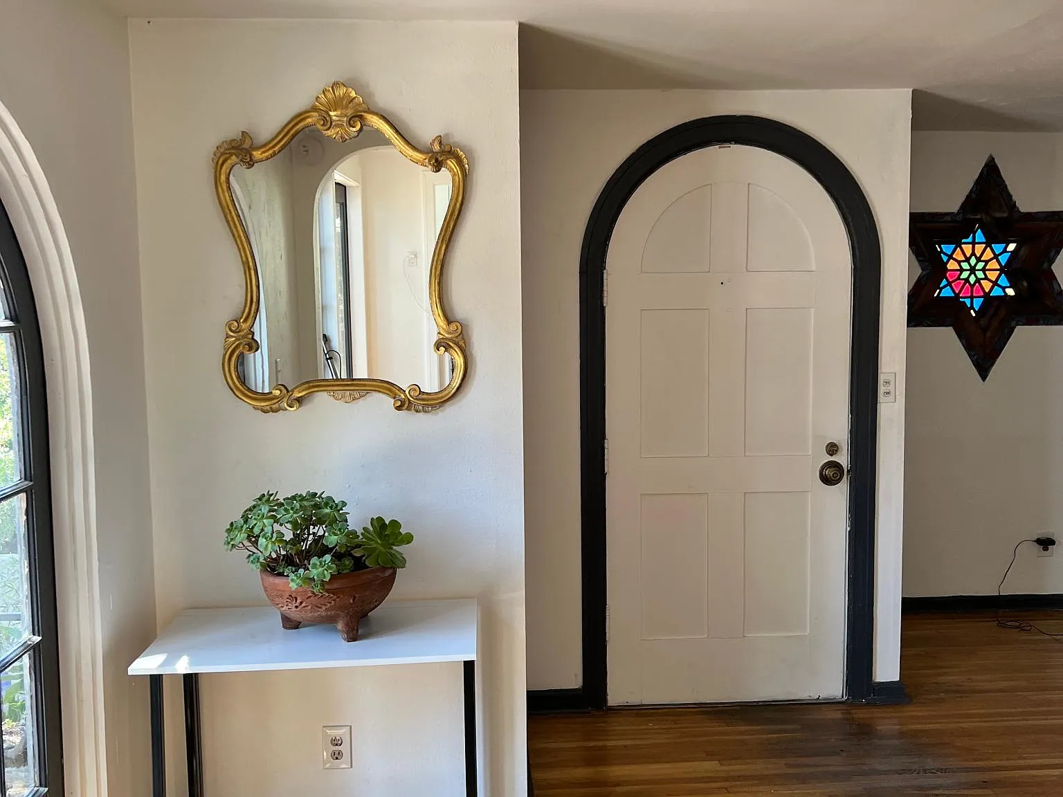 1650 Sargent Pl — Photo 4