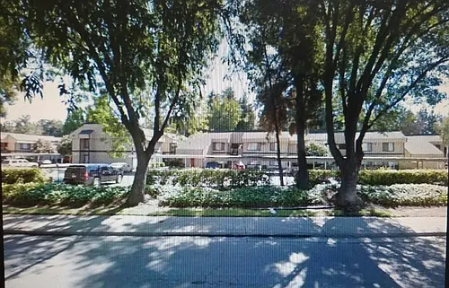 6724 Plymouth Rd Photo 1